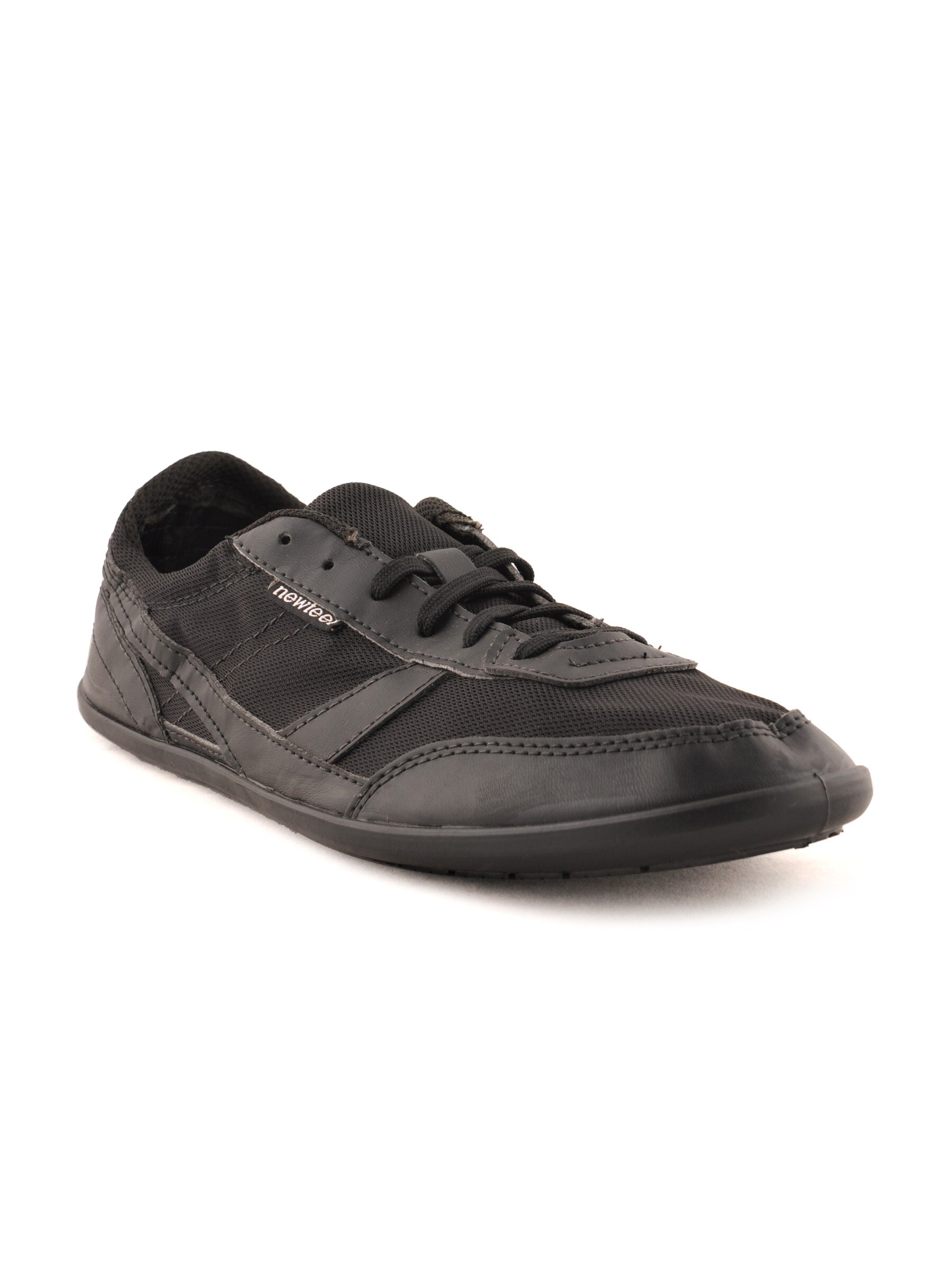 Newfeel Unisex Sports Black Sports Shoes