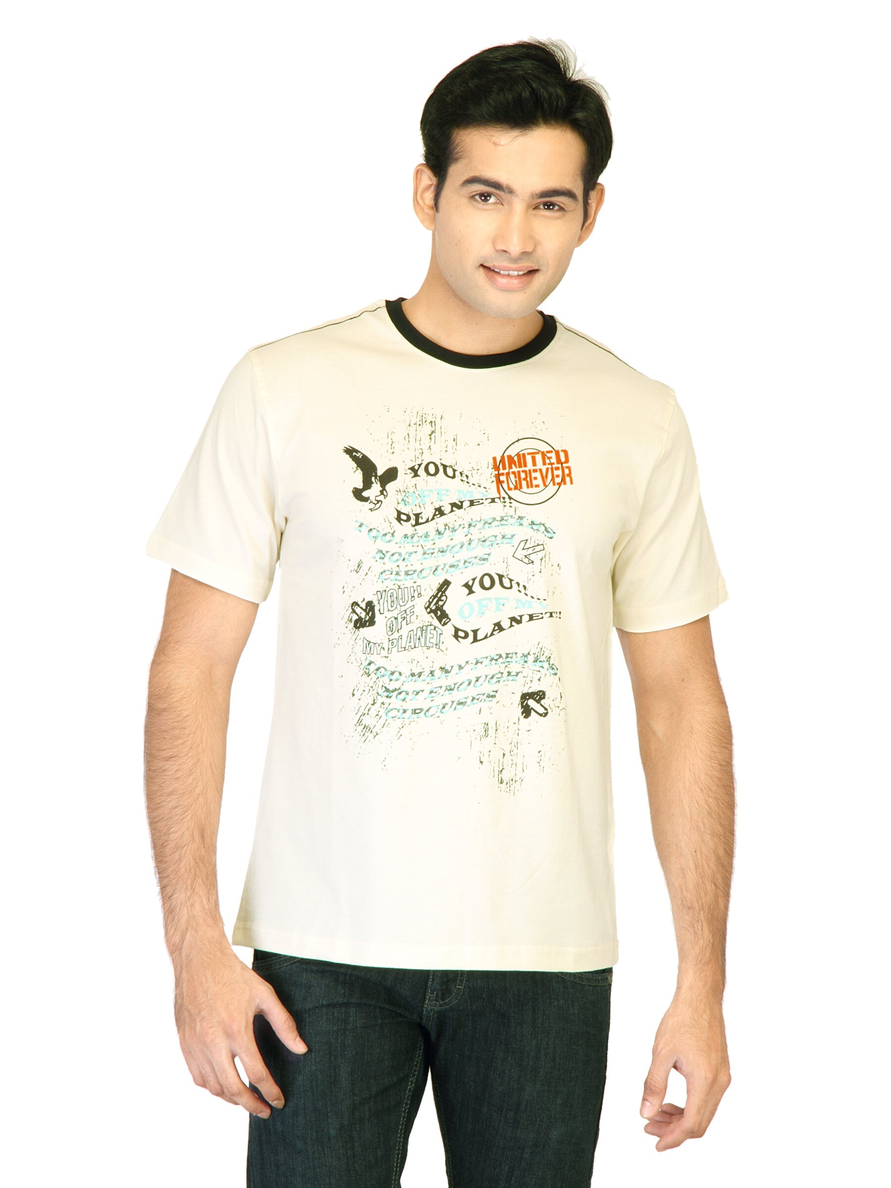 Belmonte Men Printed Cream Tshirts