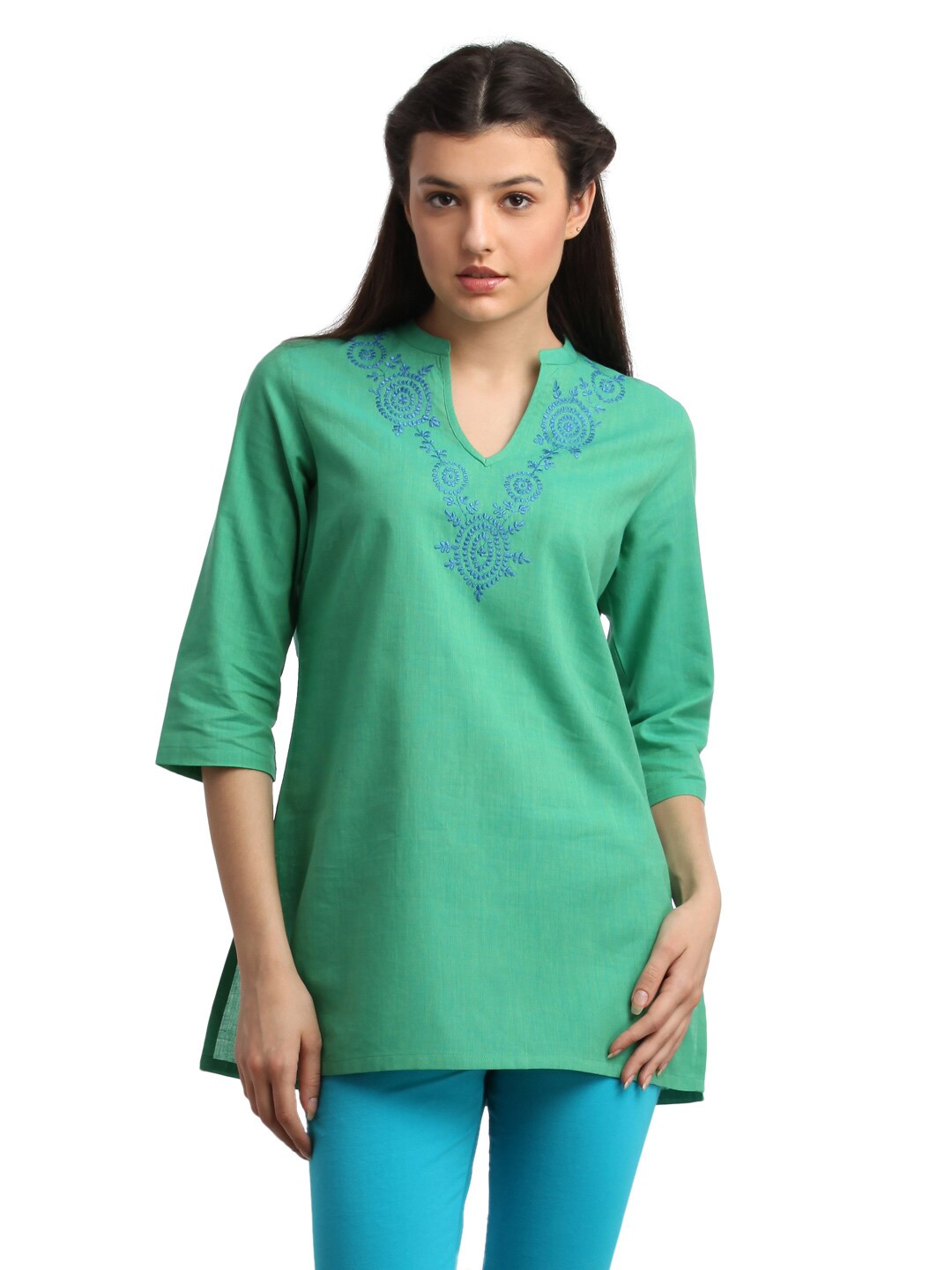 Aurelia Women Green Kurti