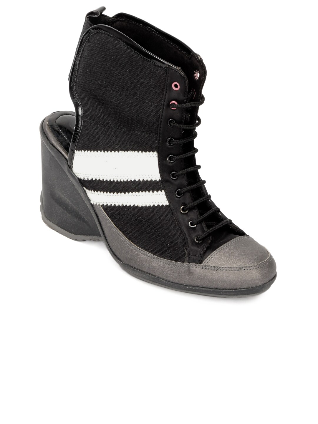 Catwalk Women Black Heeled Shoes