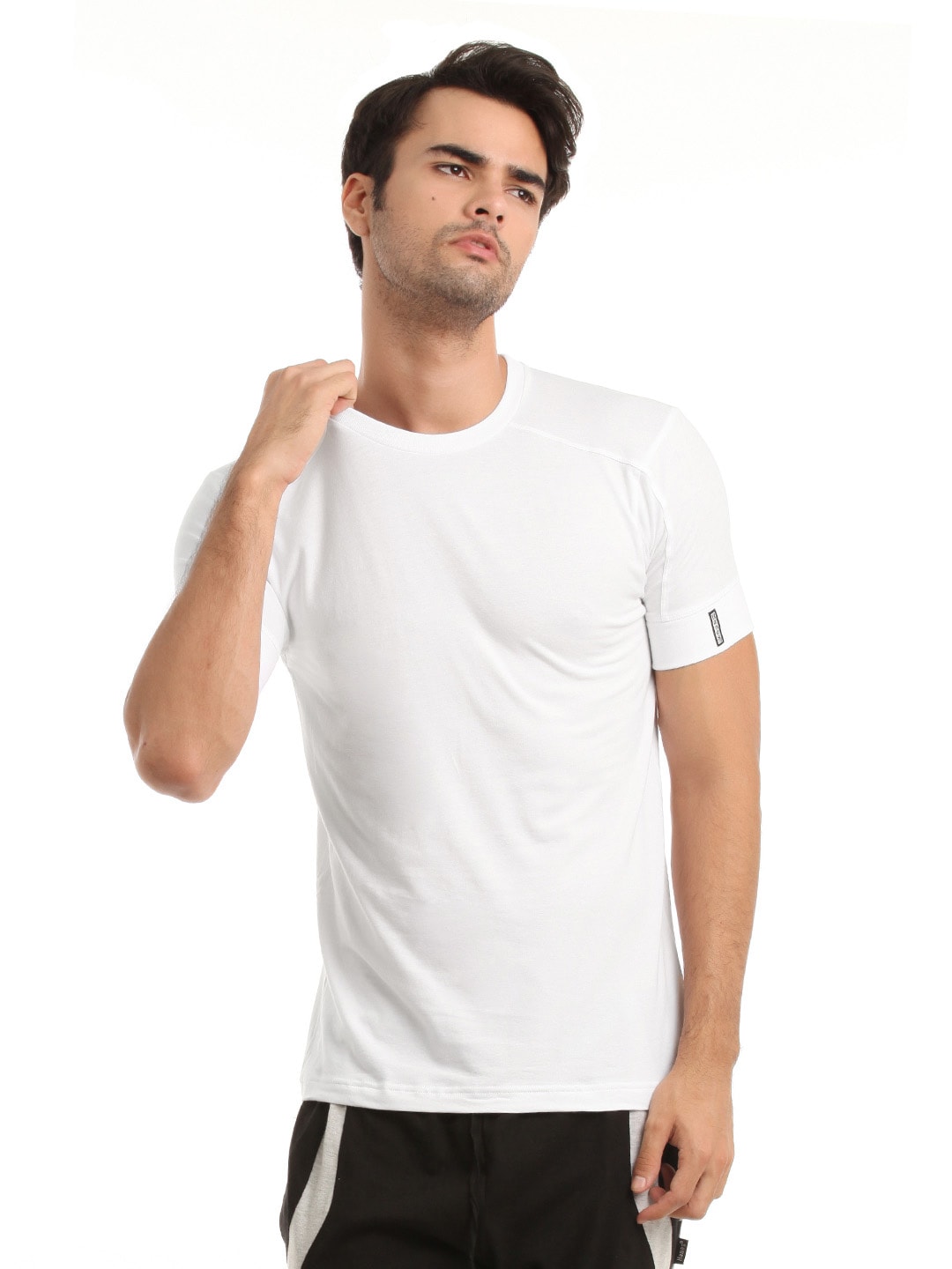 Hanes Men White Duo Dry Body Fit Crew T-shirt