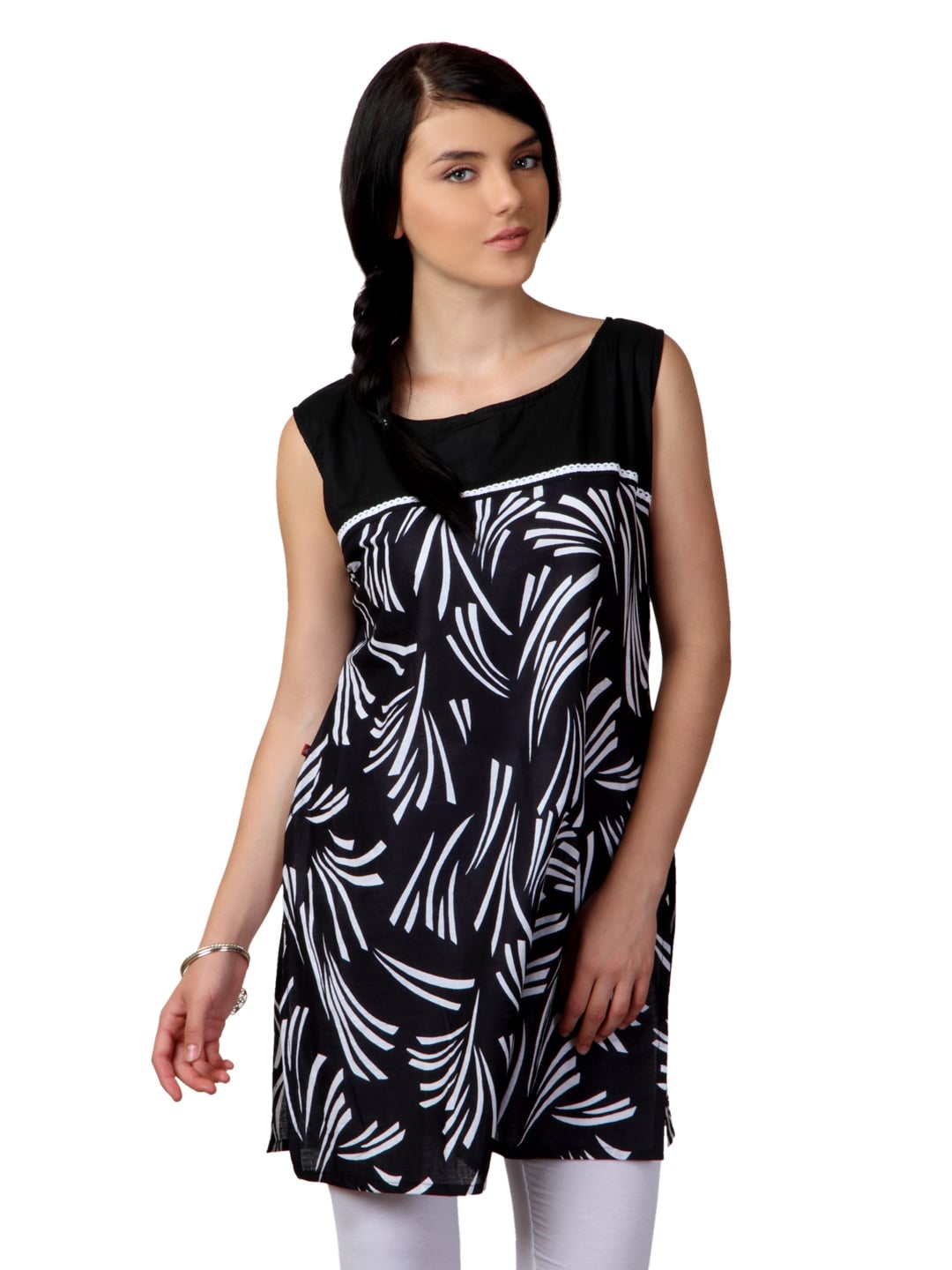 Shree Women Black and White Printed Kurta