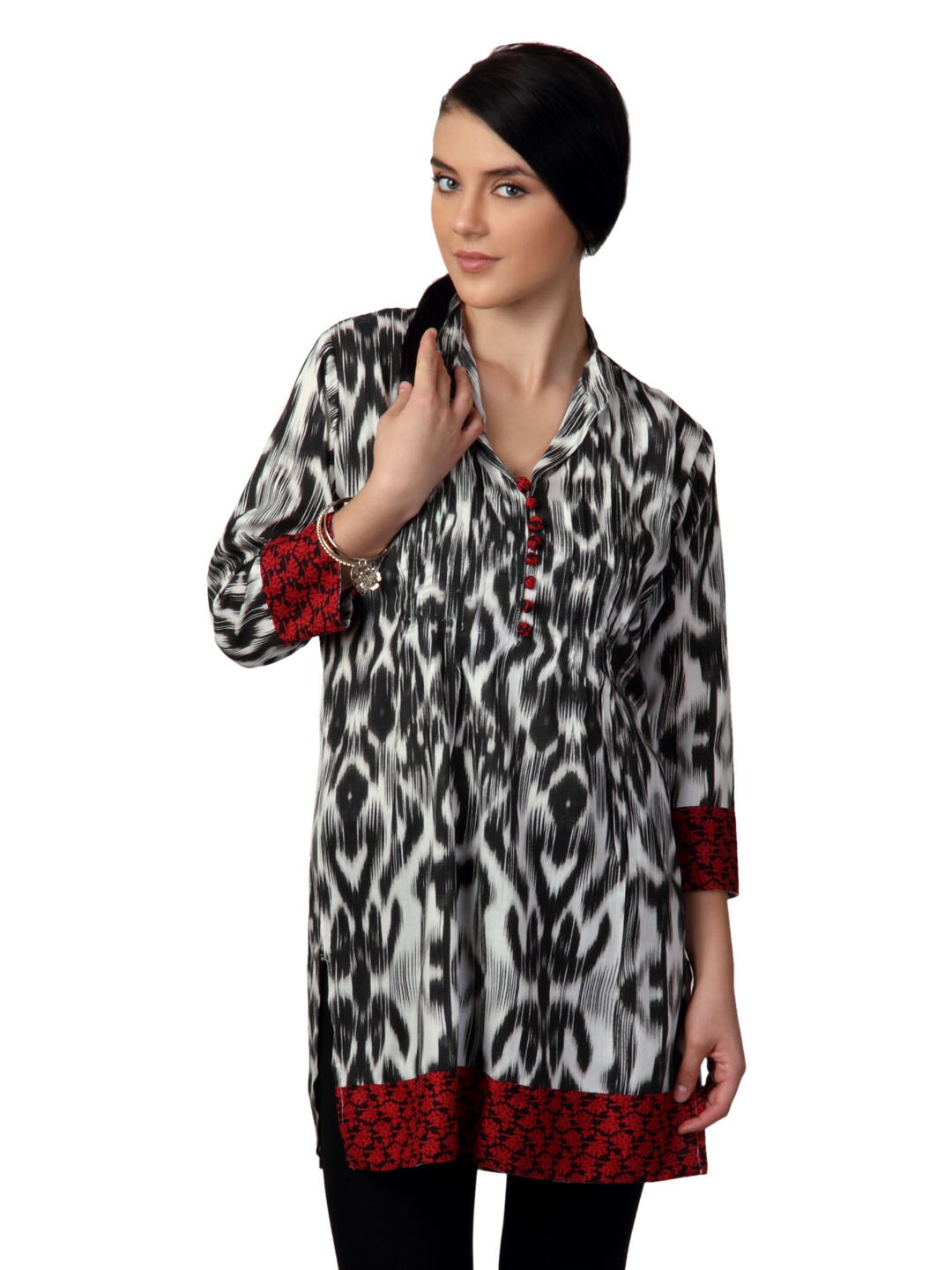 Shree Women Black and White Printed Kurta