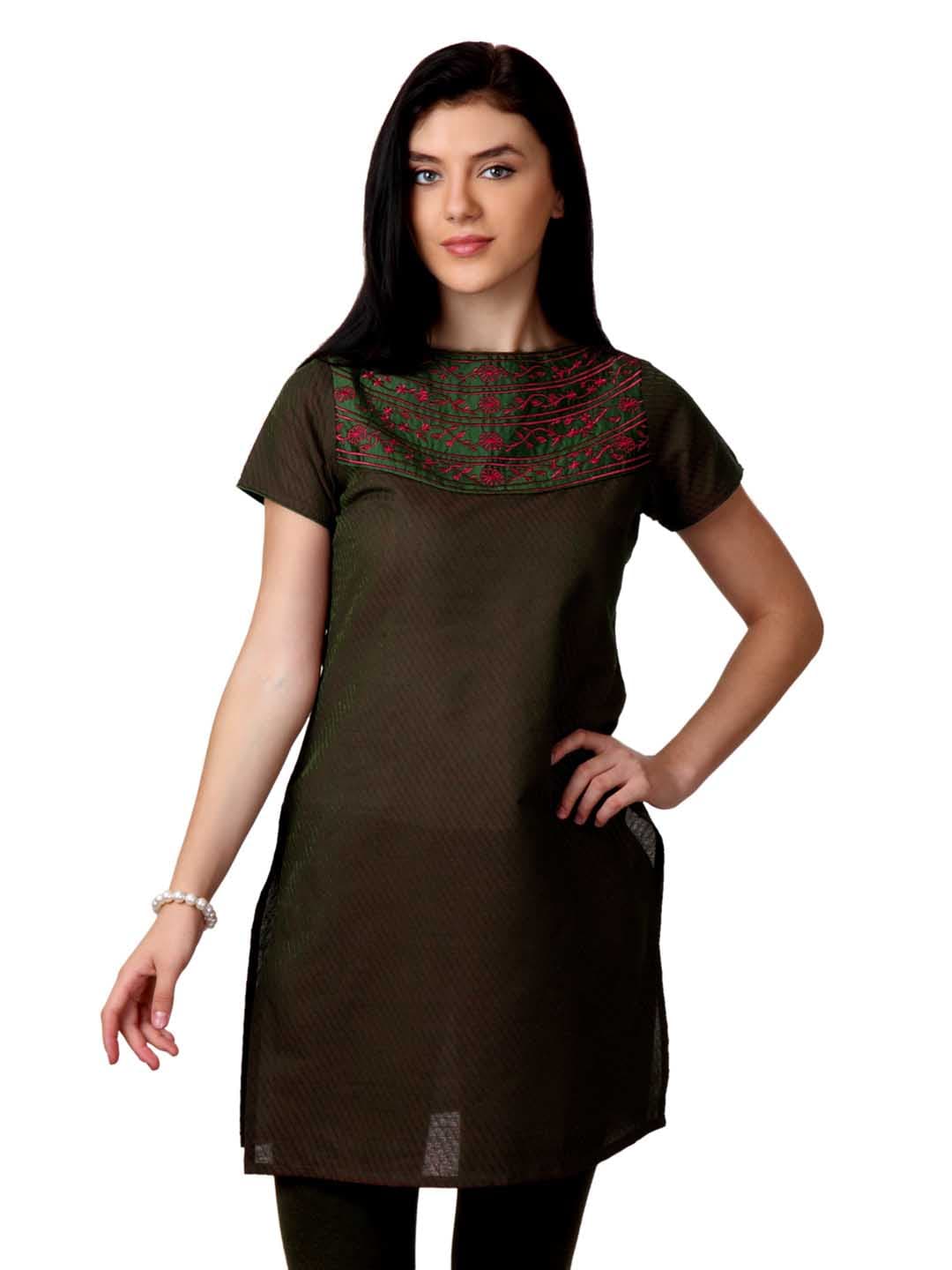 ALayna Women Green Kurta