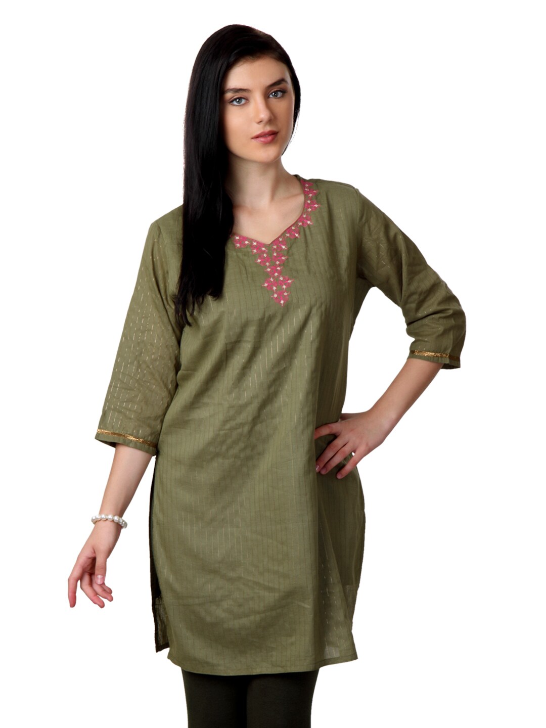 ALayna Women Green Kurta